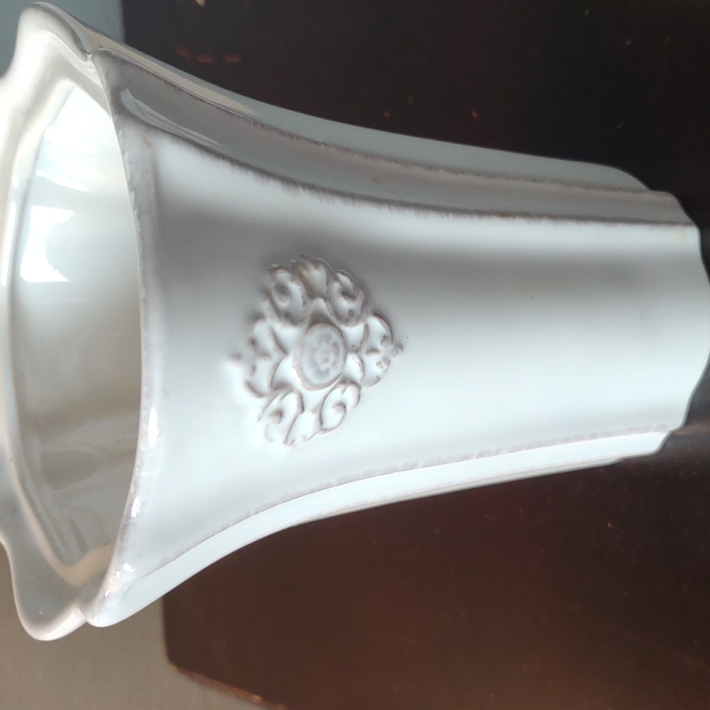 Ceramic Southern living Vase @4" tall